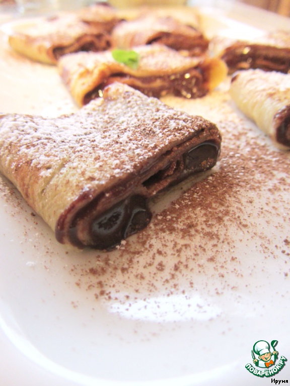 Pancake rolls with chocolate