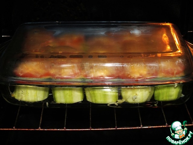 Zucchini stuffed with mushrooms and rice