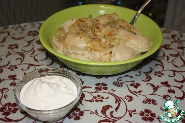 Dumplings with sauerkraut