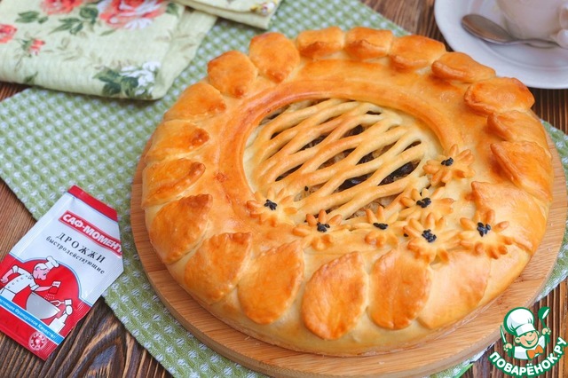 Pie with sauerkraut and mushrooms