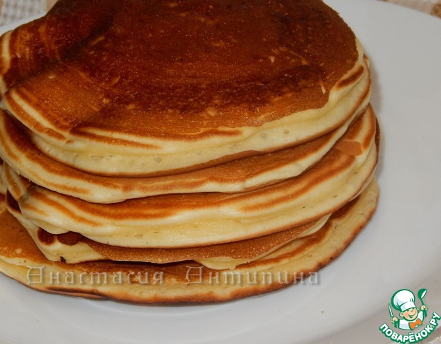 Dessert velvet pancakes