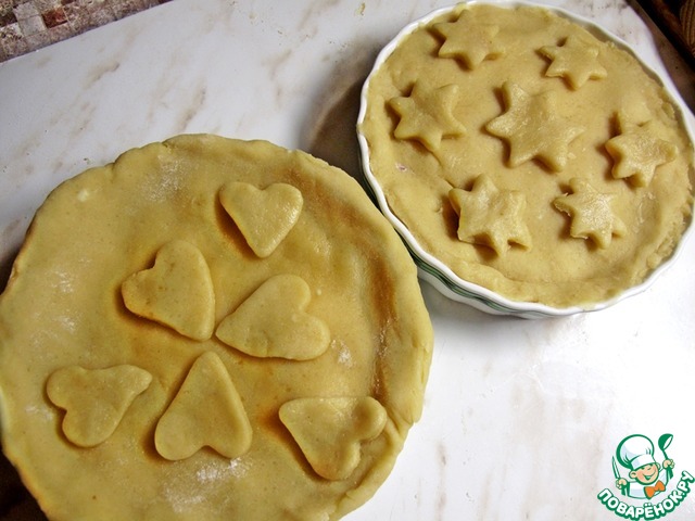 Basque cake with custard and prunes