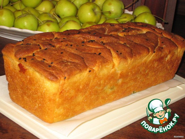 Cheese bread with onions and egg