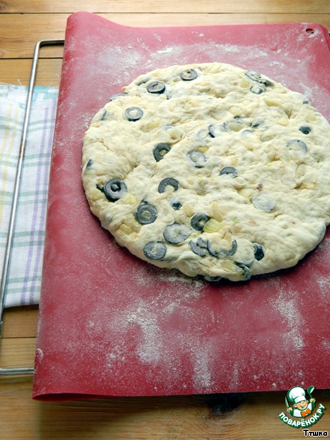 Vegetable tortilla with olives