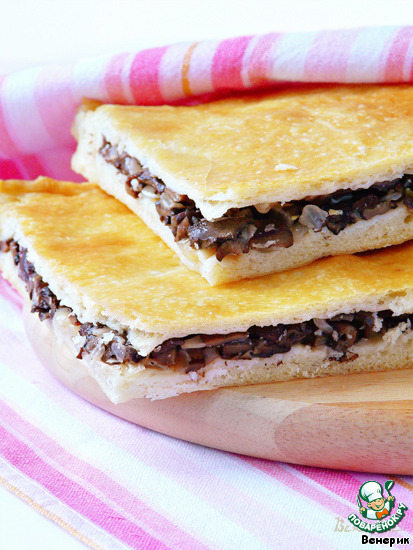 Pskov pie with mushrooms