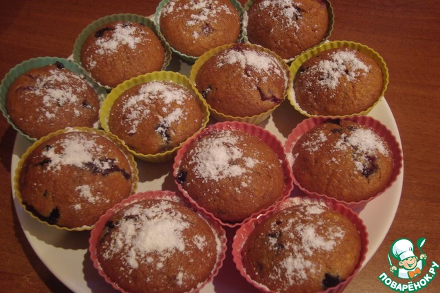 Cupcakes with berry filling