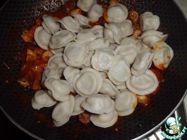 Dumplings in the sauce 