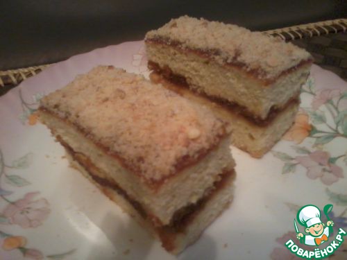 Delicate cake with Apple jam