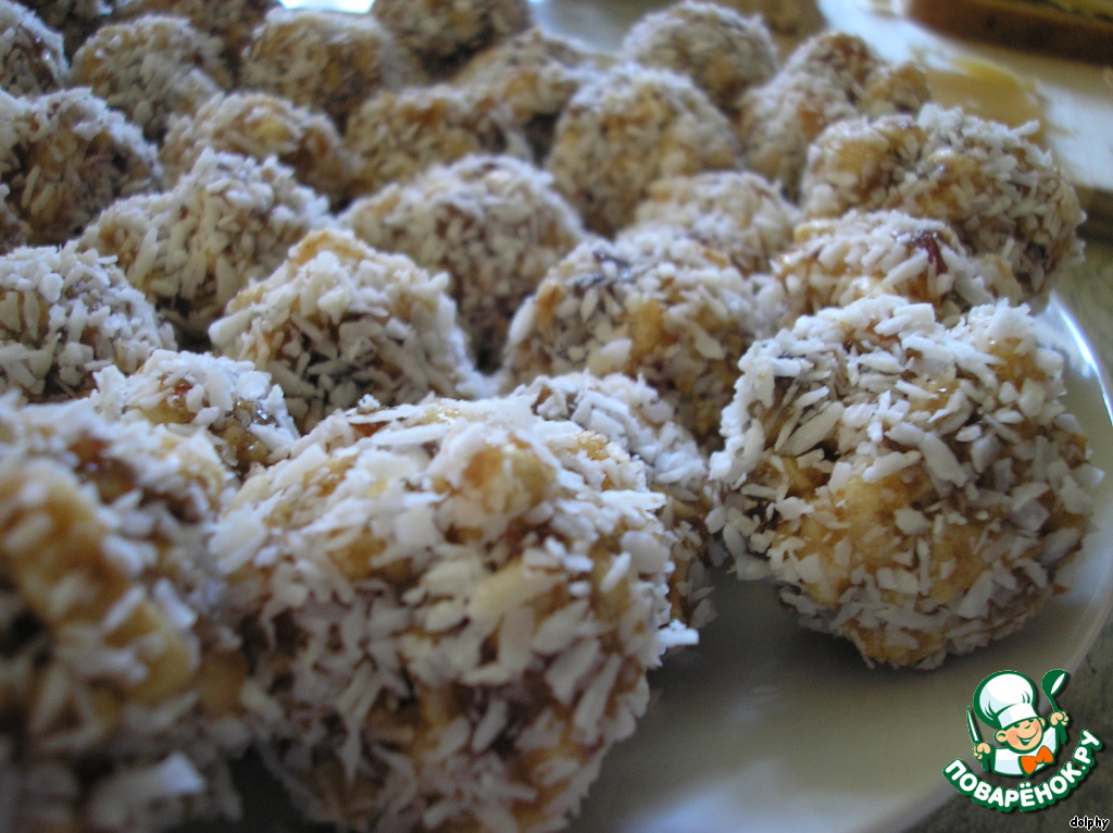 Custard cookies with dried fruit and rice