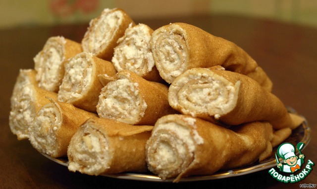 Pancake rolls with cottage cheese