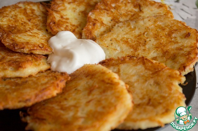 Delicious pancakes with cheese
