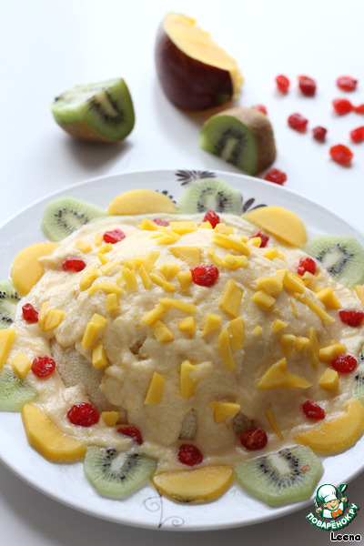 Couscous with vanilla sauce and fruits