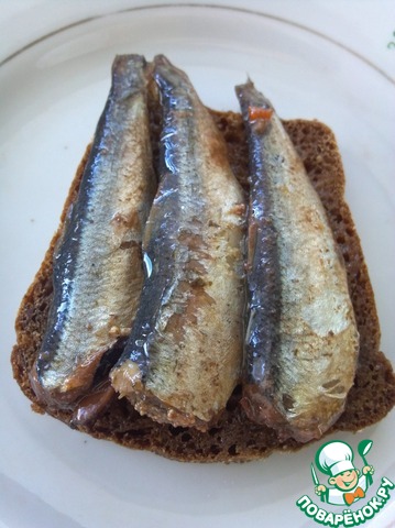 Fake sprats of herring in a slow cooker