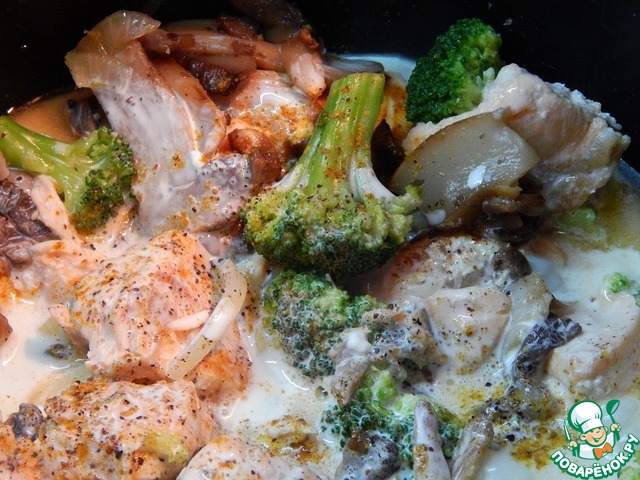 Ragout of salmon with mushrooms and broccoli