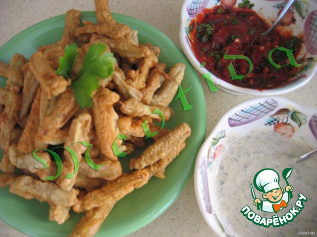 Баклажанчики в кляре с соусами