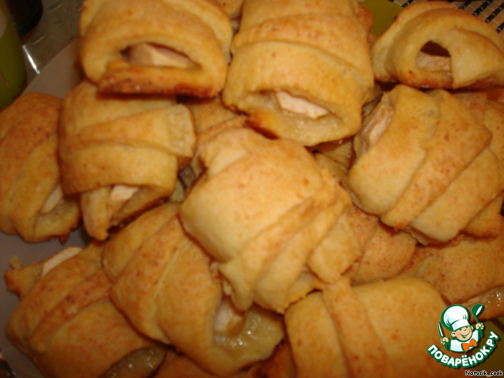 Crescent rolls with Apple