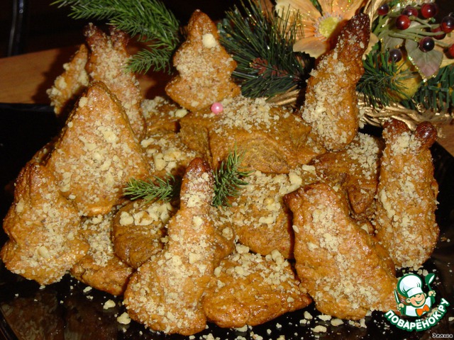 Christmas cookies with honey and nuts 