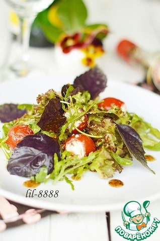 Salad with stuffed tomatoes