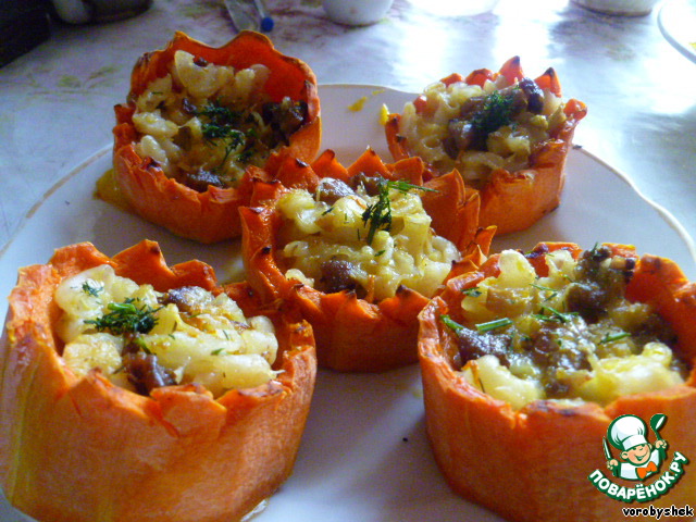 Pumpkin baskets filled with macaroni salad