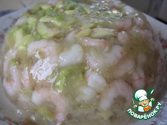 Cold terrine with shrimp and avocado