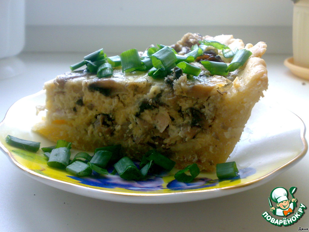 Lorinsky pie with chicken and mushrooms