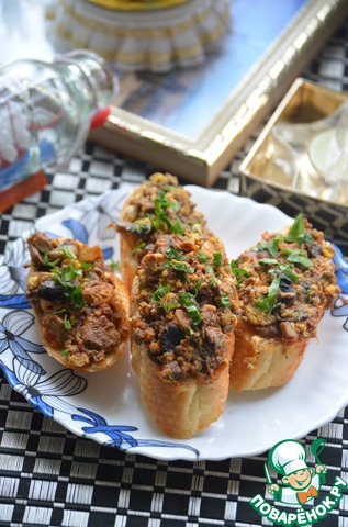 Omelet with mushrooms and chicken liver