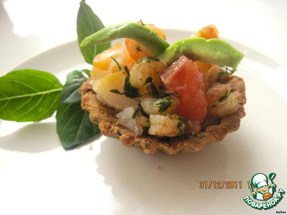 Tartlets with seafood 