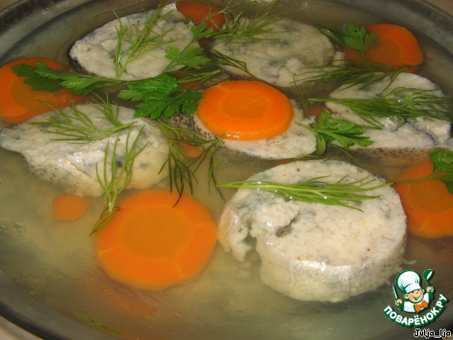 Jellied stuffed pike