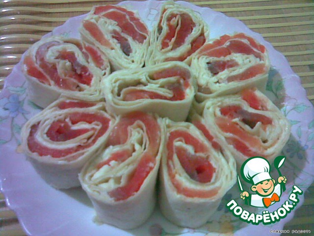 Salmon in pita bread