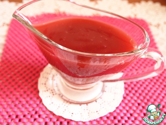 Pears in meringue with cherry sauce