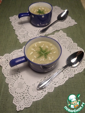 Soup with waving and broccoli