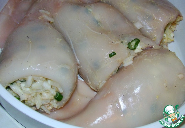 Squid stuffed with liver of cod, a couple