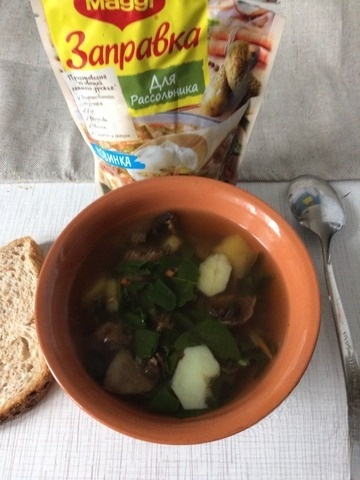 Pickle with mushrooms and spinach