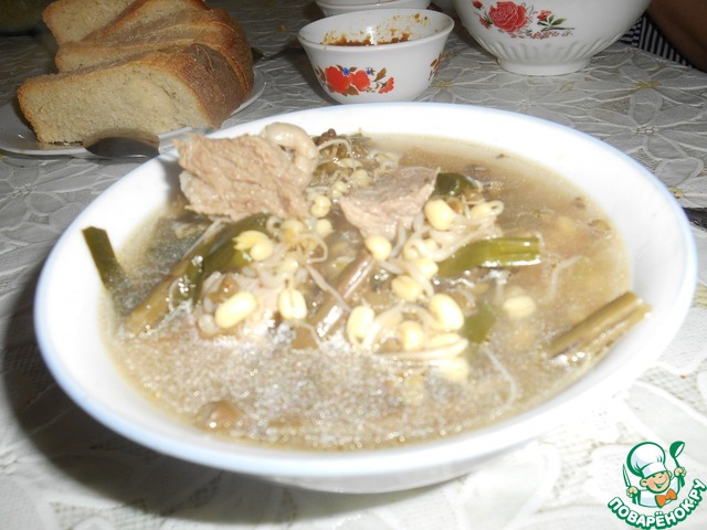 Uccean-spicy soup made from sprouted Masha