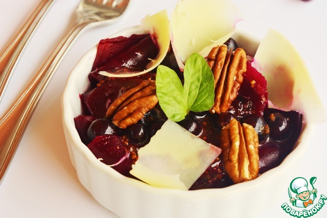 Beet salad with currants