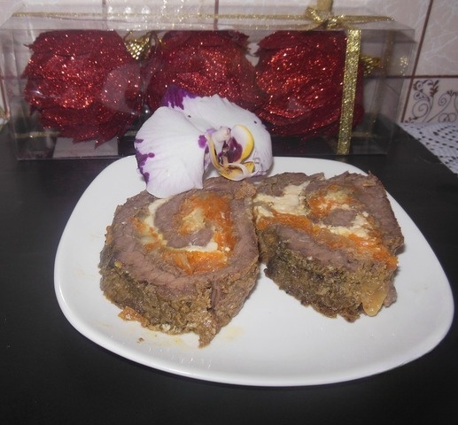 Roulade of beef in a slow cooker