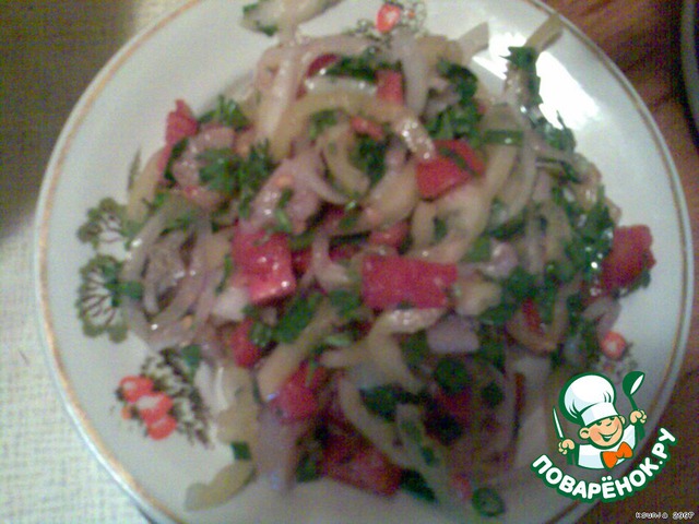 Salad of herring, tomato and pepper