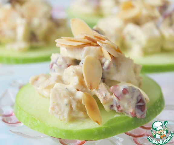 Cranberry chicken salad on Apple slices