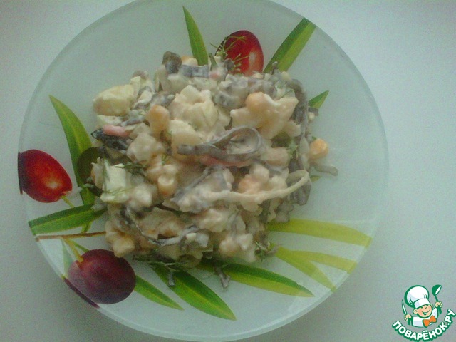 Potato salad with seaweed