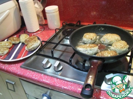 Buckwheat patties with chicken meat