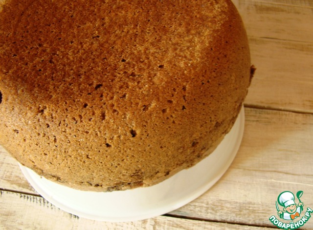 Apple pie with bird-cherry flour in a slow cooker