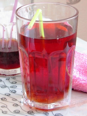 Pomegranate tea