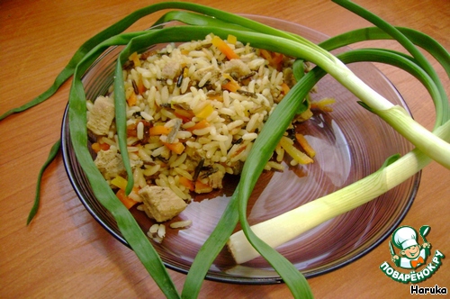 Pilaf from a mixture of Golden and wild rice in a slow cooker