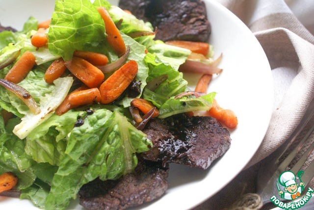 Salad for men with roast beef
