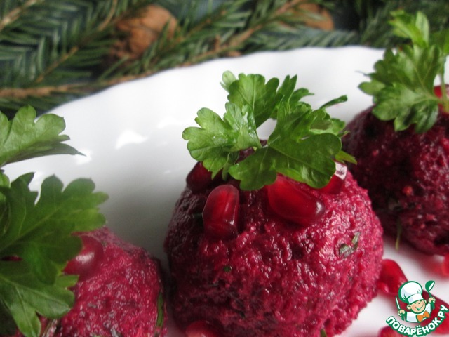 Pkhali with beetroot pomegranate juice