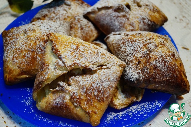 Hungarian cheesecake with caramelized pears