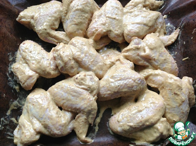 Chicken wings in creamy mustard sauce