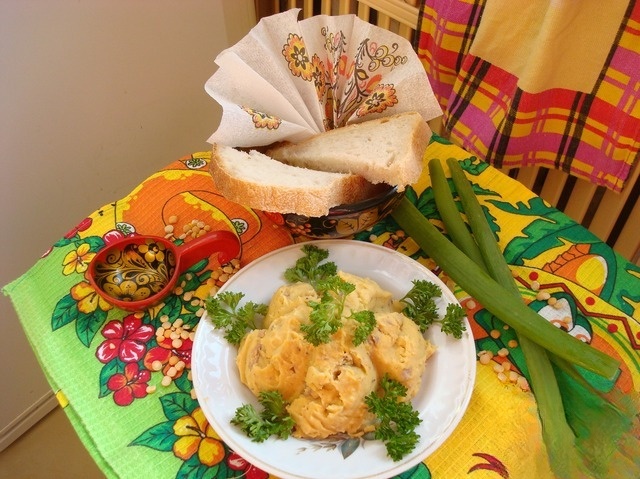 Гороховое пюре на мясном бульоне в мультиварке