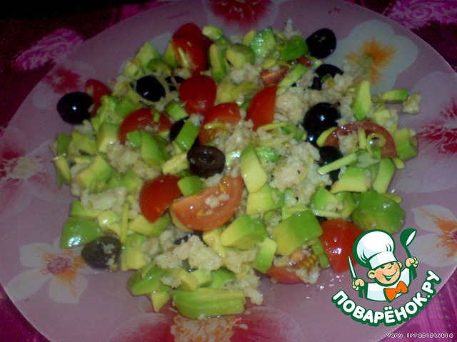 Salad with avocado and meat of krill