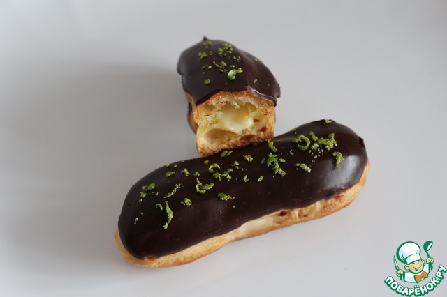 Eclairs with custard key lime cream